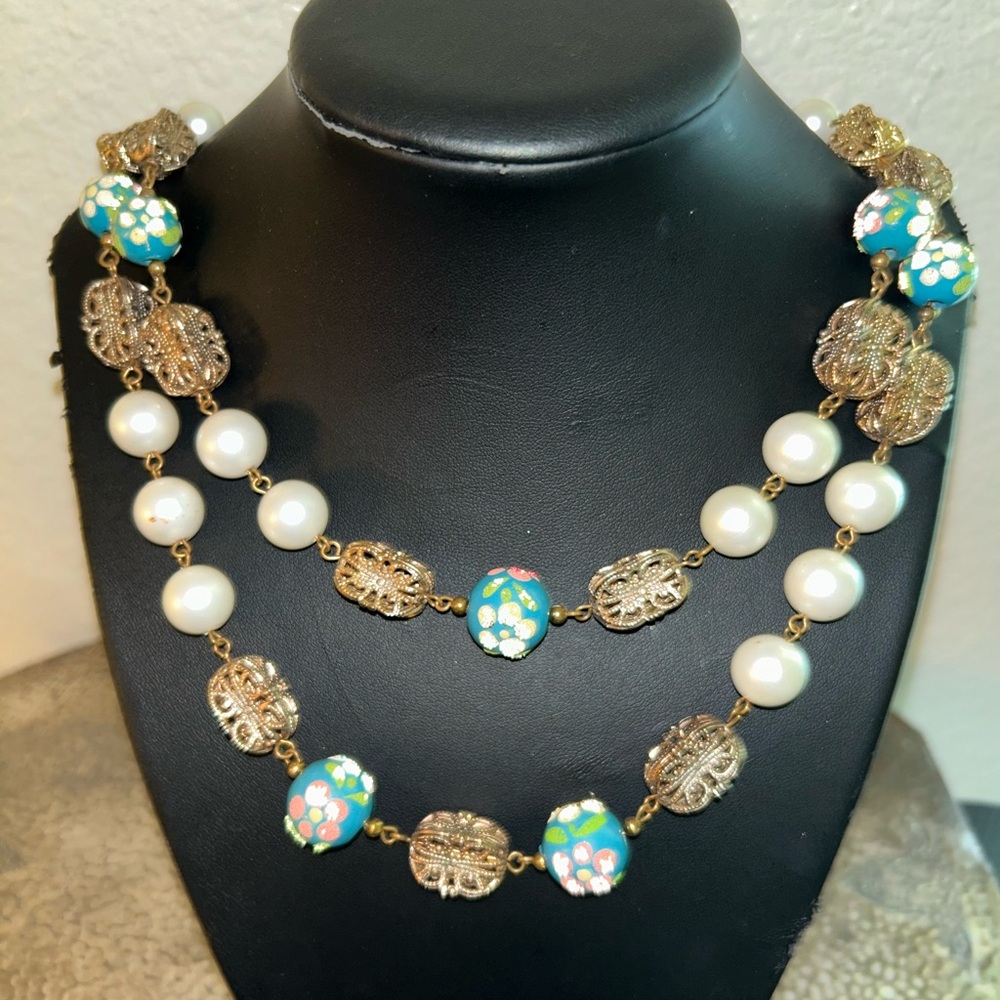STUNNING!! EARLY VINTAGE SIGNED HOBE DEMI PARURE SET.